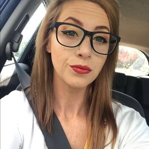 Meet your Posher, Bekah